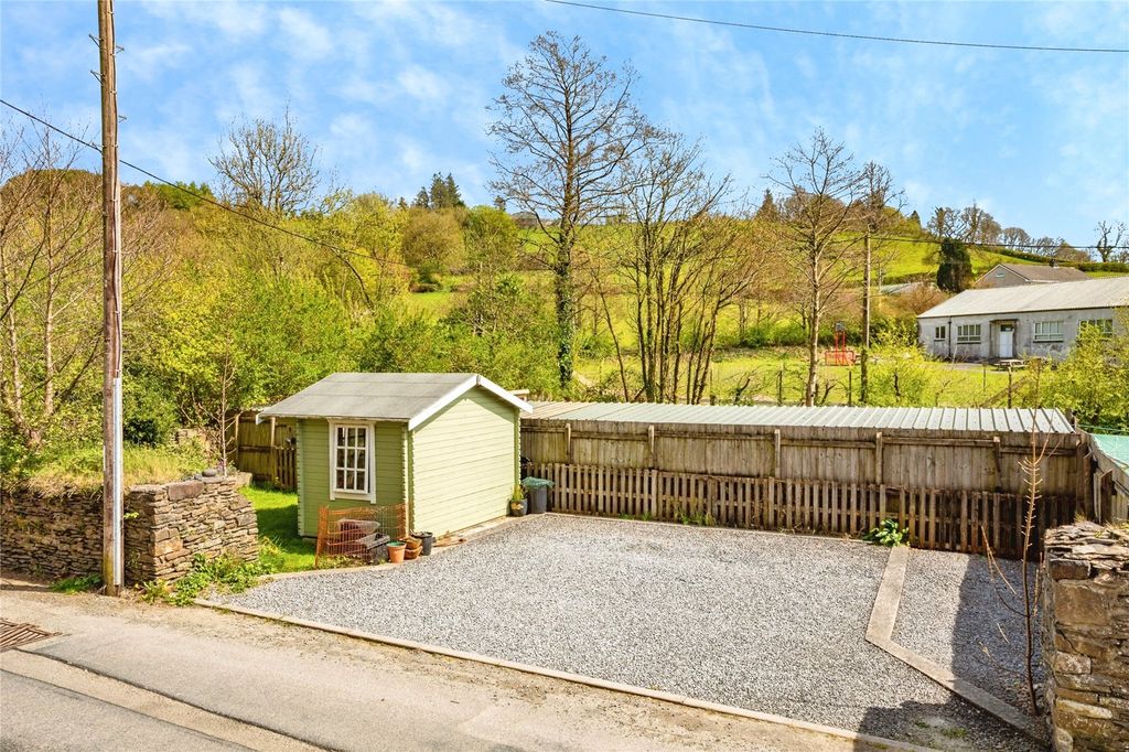 Property photo 2 of 33 Picture No. 02