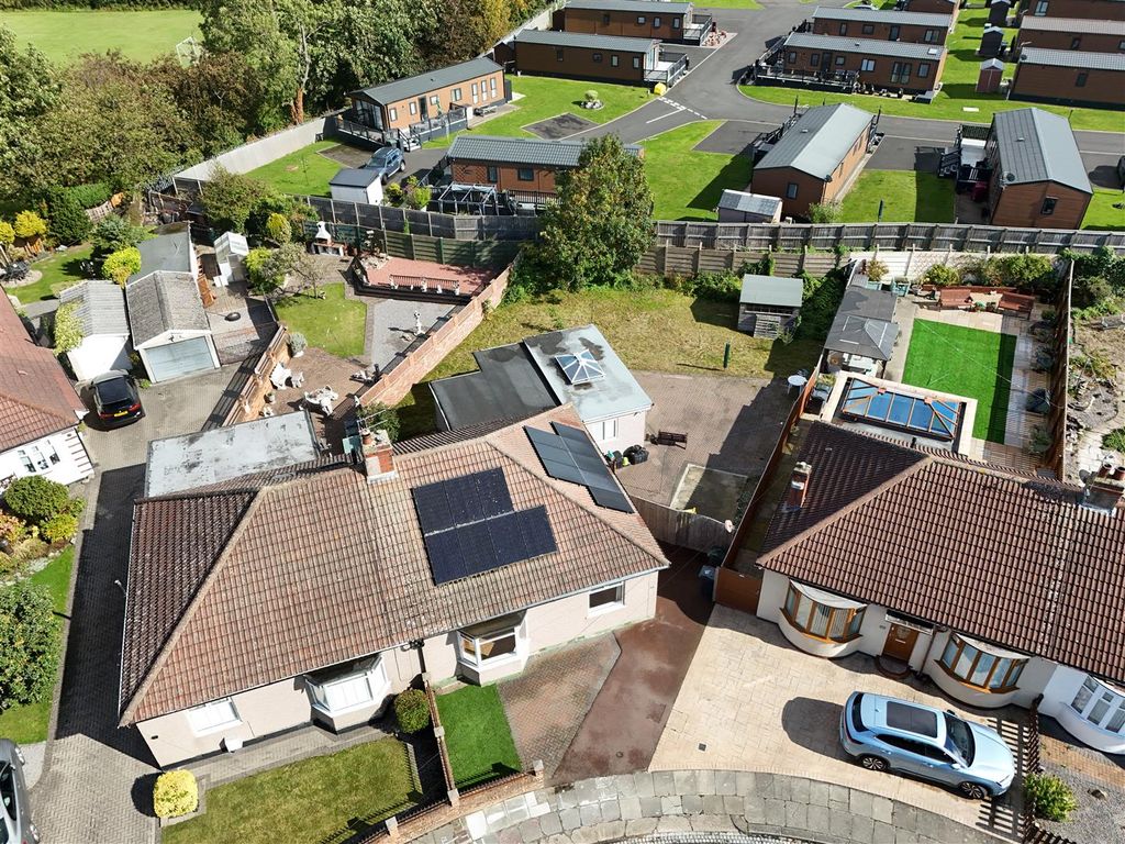 Property photo 1 of 11 Externally