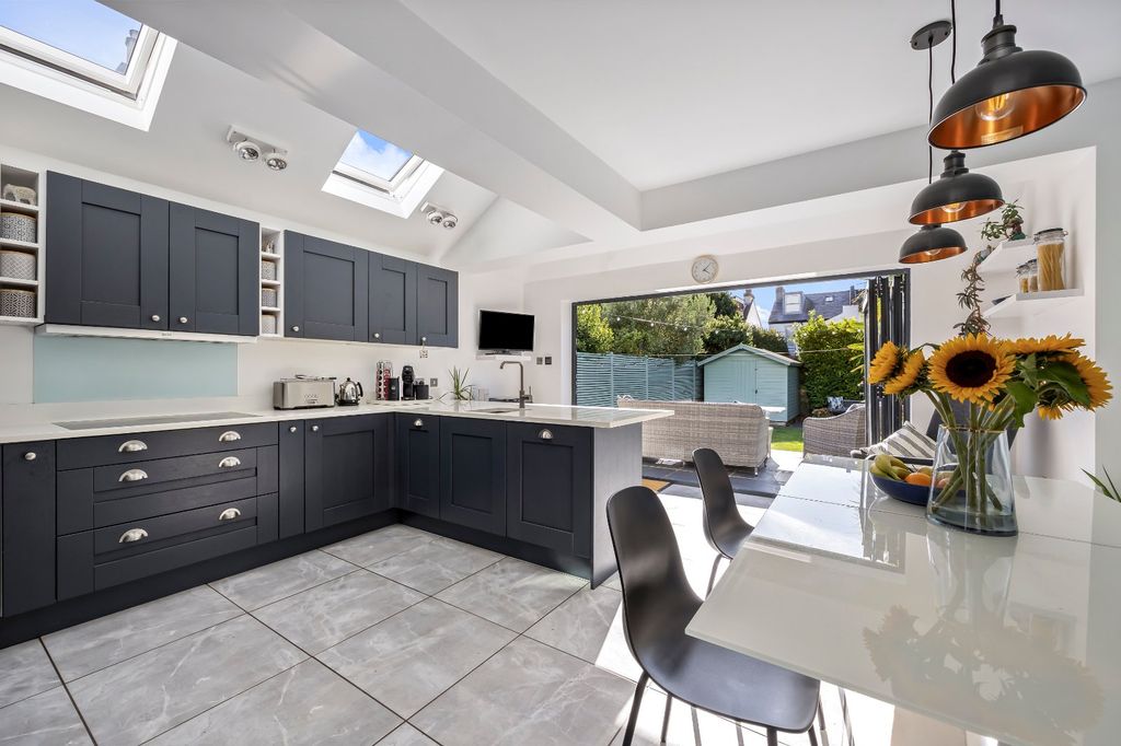 Property photo 2 of 44 Picture No. 45