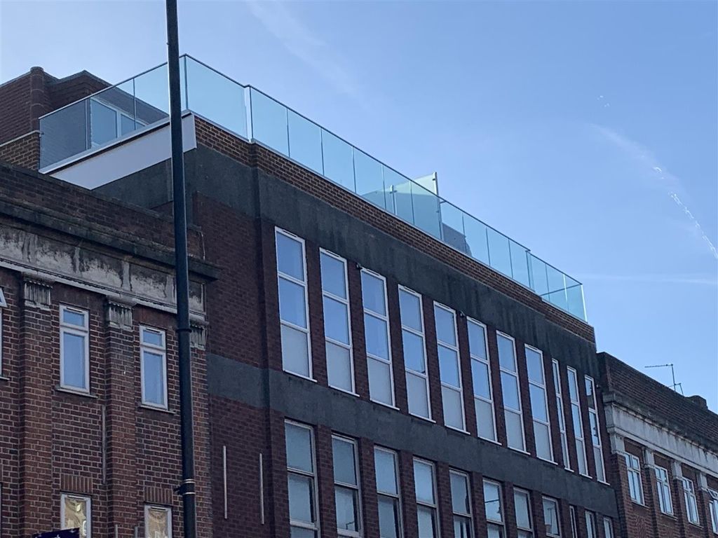 Property photo 1 of 3