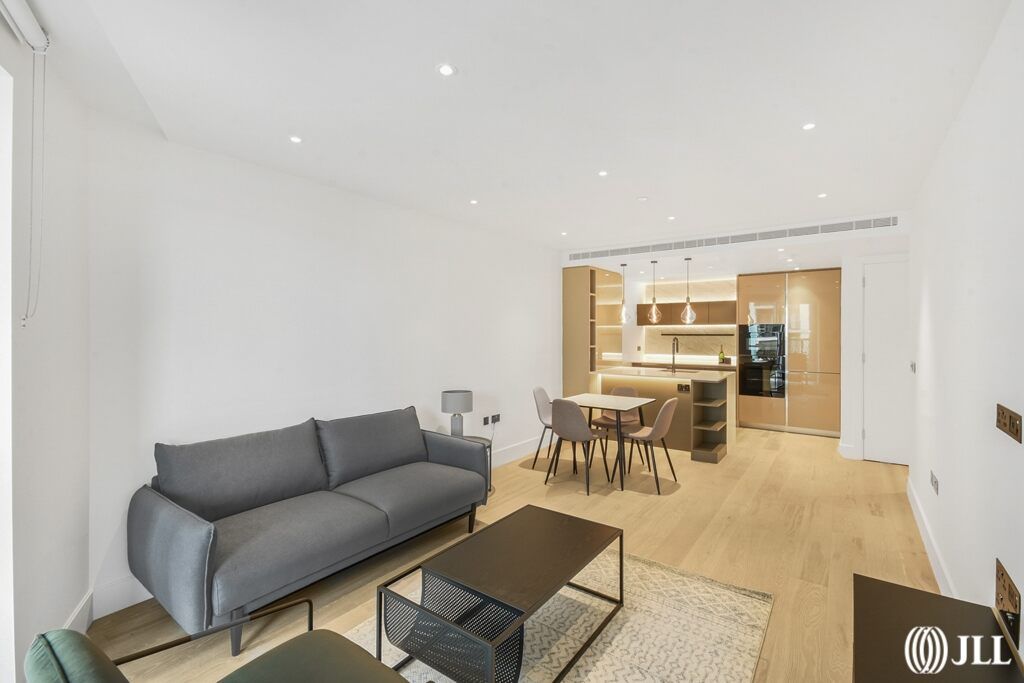 Property photo 3 of 11 Cassini Apartments