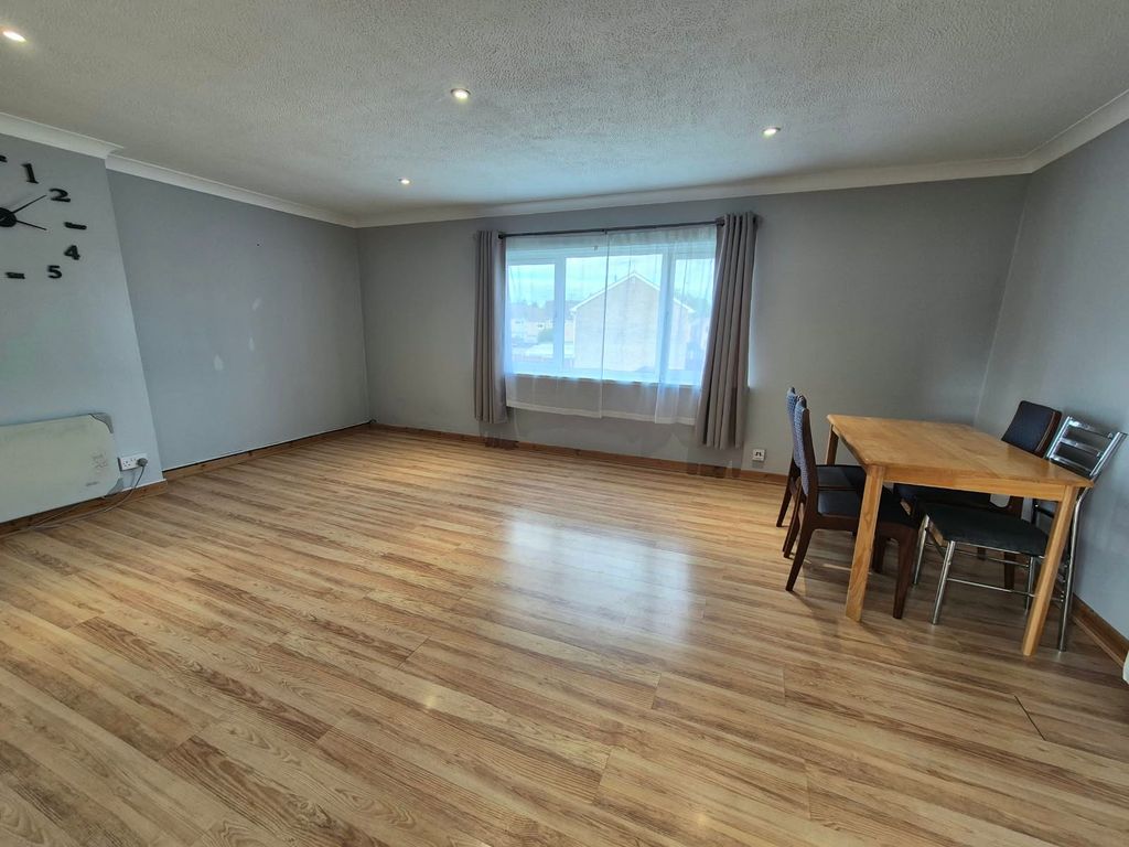 Property photo 3 of 9 Bedroom