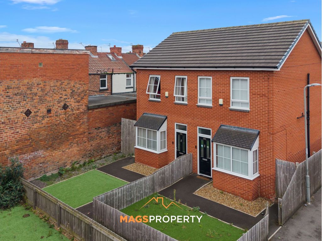 Property photo 1 of 32