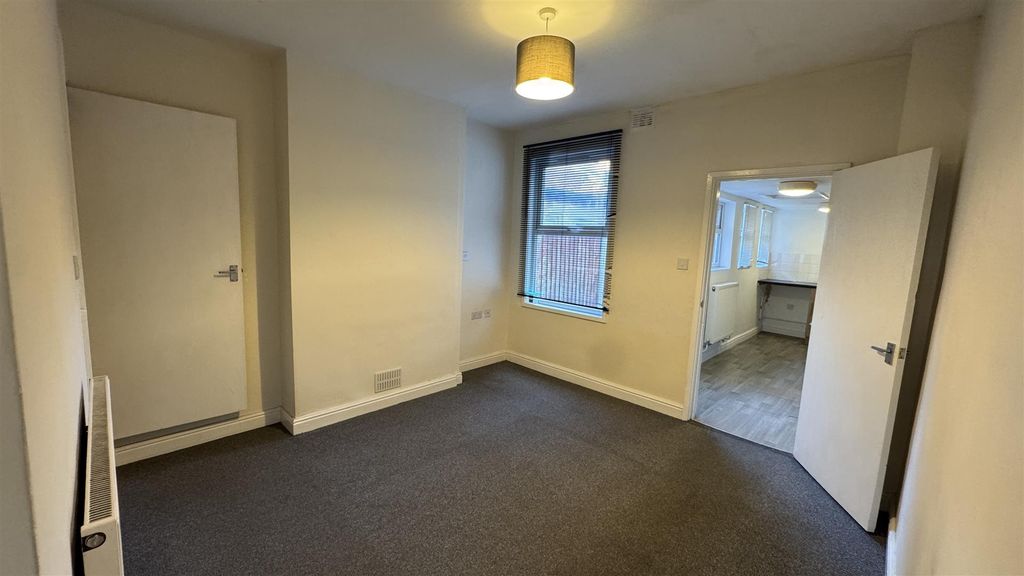 Property photo 3 of 8 Img_1267.Jpg