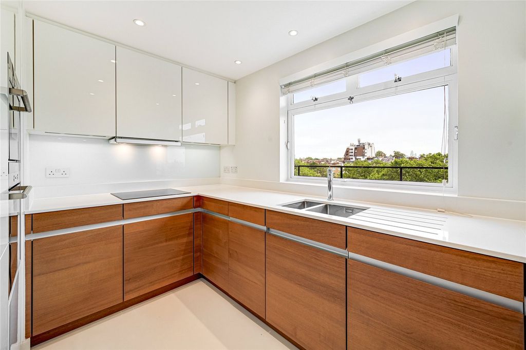 Property photo 3 of 24 Picture No. 26