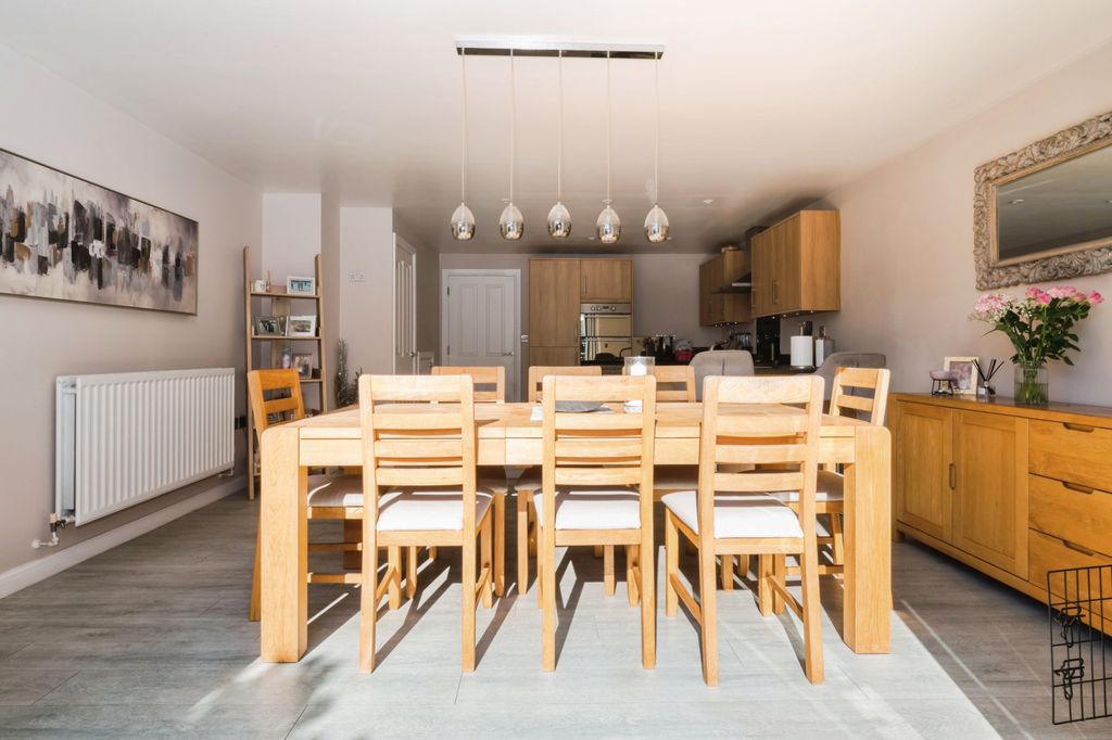 Property photo 2 of 20 Kitchen/Diner