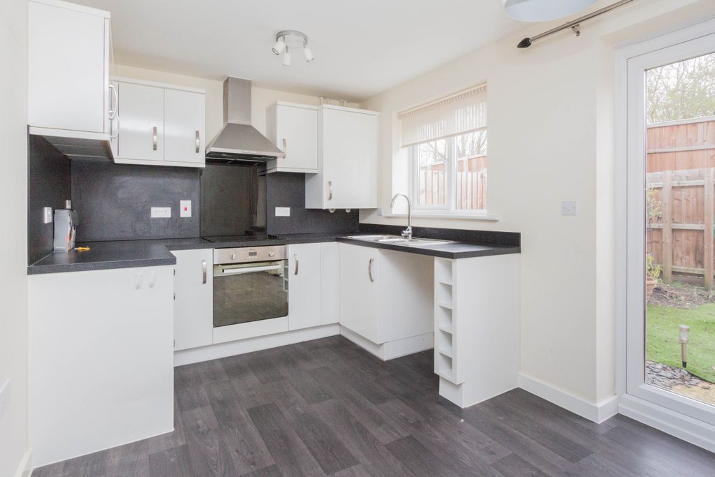 Property photo 2 of 7 Kitchen/Dining Room