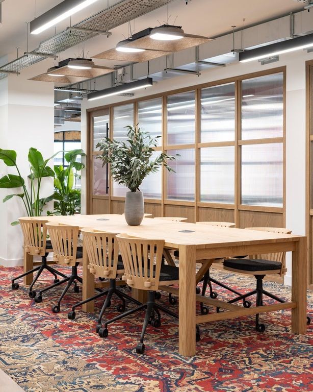 Property photo 3 of 25 Meeting Area