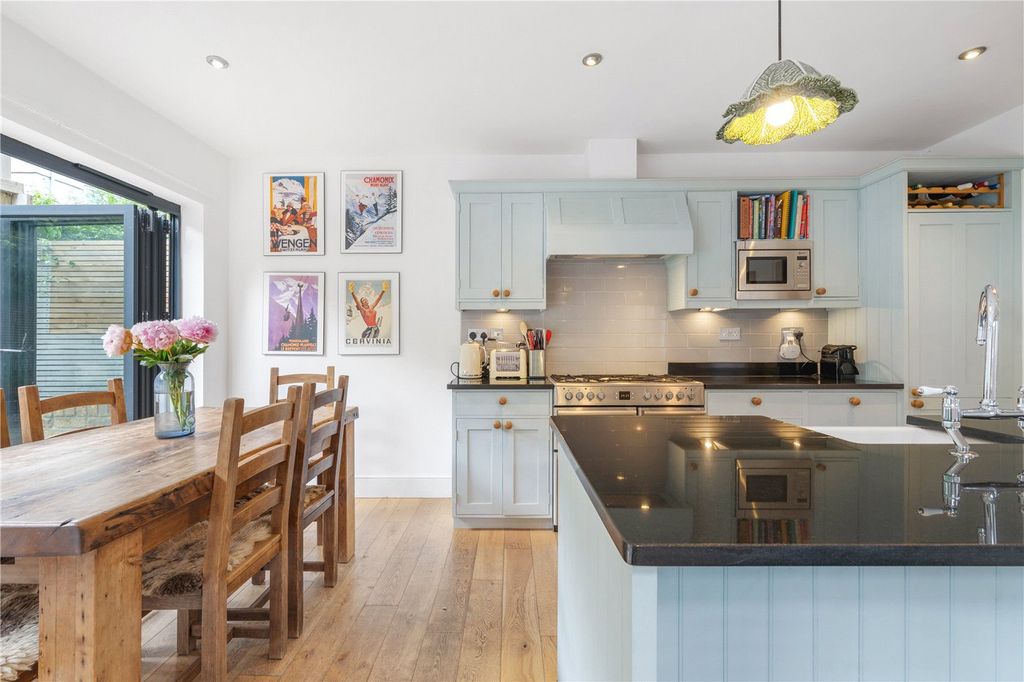 Property photo 1 of 21 Kitchen/Diner
