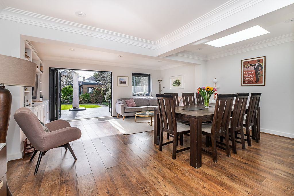 Property photo 3 of 19