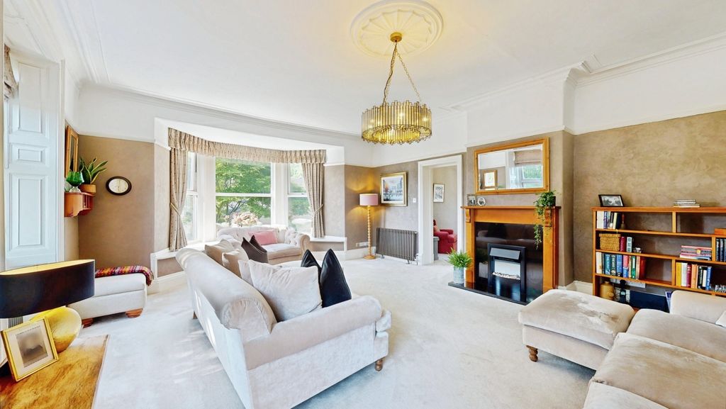 Property photo 2 of 15 Pbox-Img.Jpg
