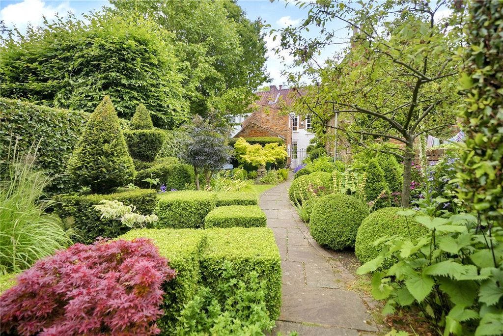 Property photo 1 of 32 Picture No. 32