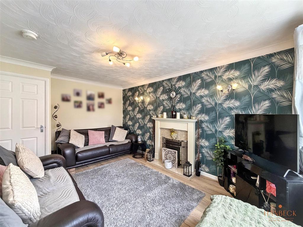 Property photo 3 of 17 Img_7874_Blurred.Jpg