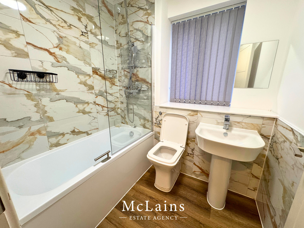 Property photo 3 of 6 Bathroom