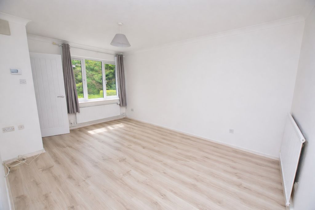 Property photo 2 of 9 Photo 18