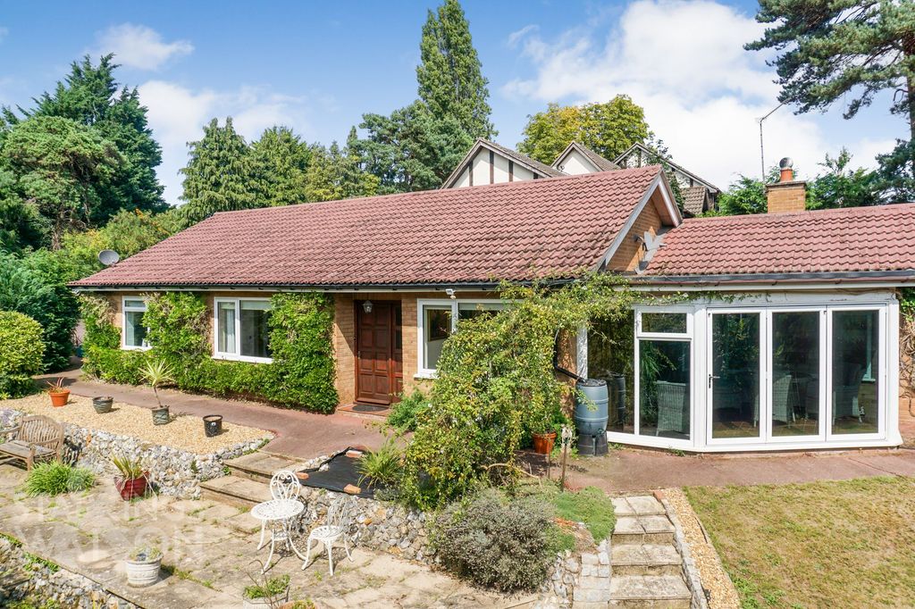 Property photo 1 of 34