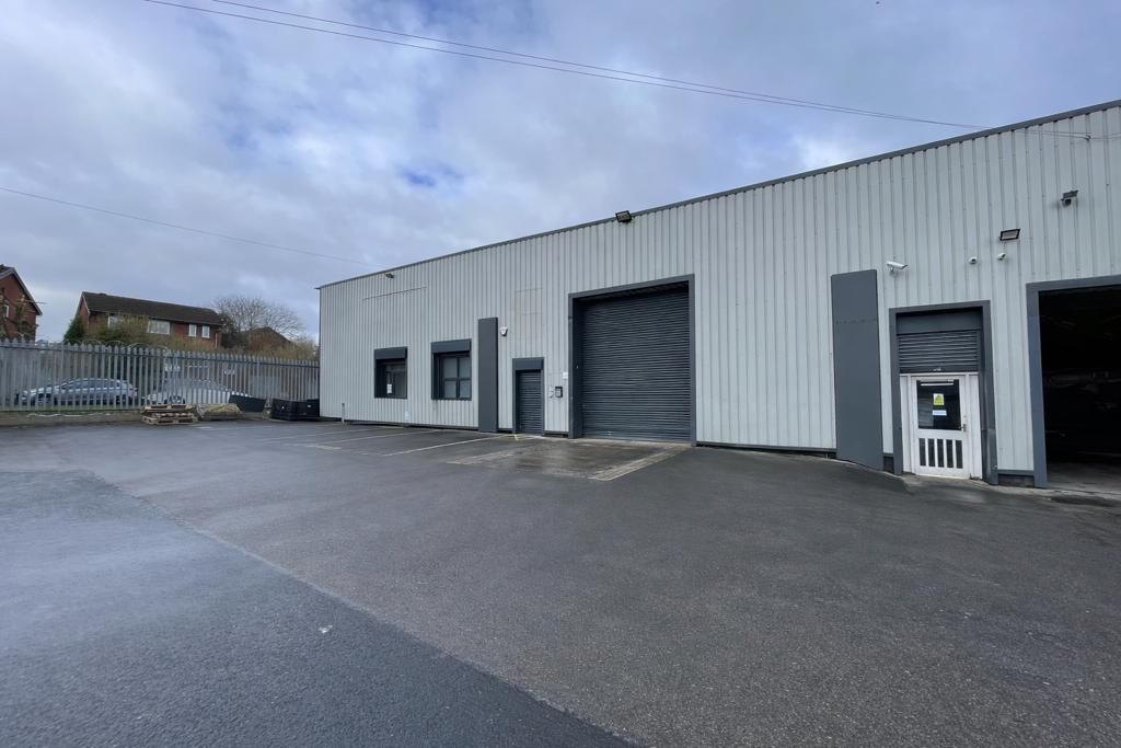 Property photo 1 of 8 Photo 6