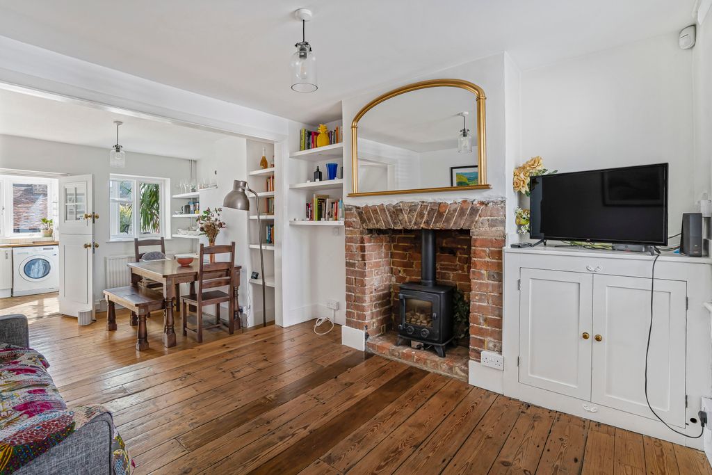 Property photo 2 of 18 360741