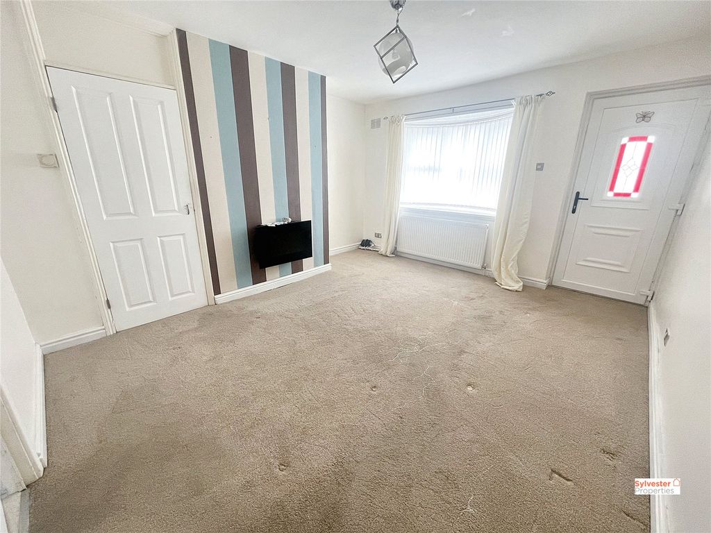 Property photo 3 of 17 Picture No. 05