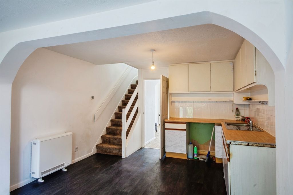 Property photo 2 of 19