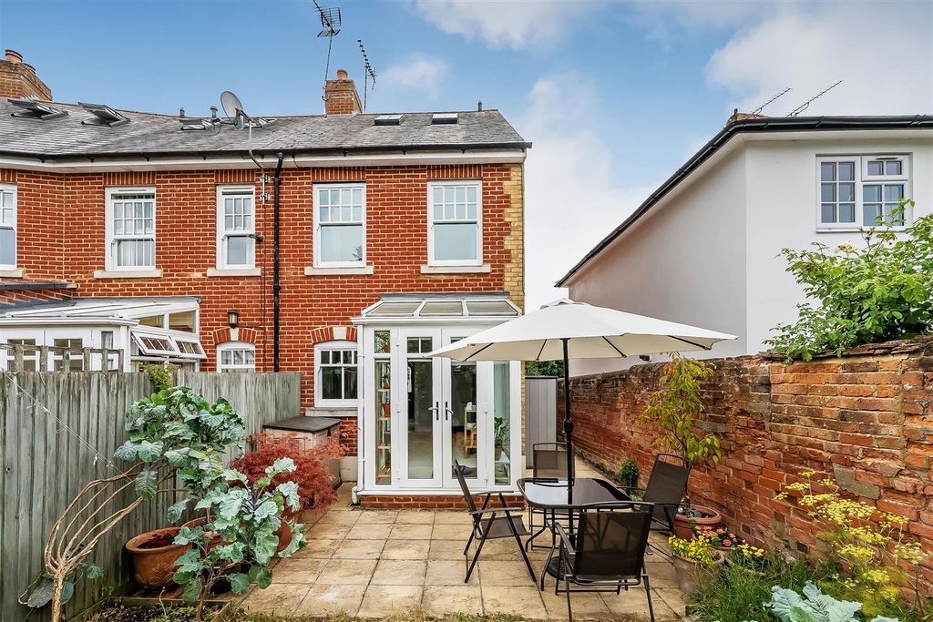 Property photo 2 of 18 4-Highlands-Mews-5.Jpg