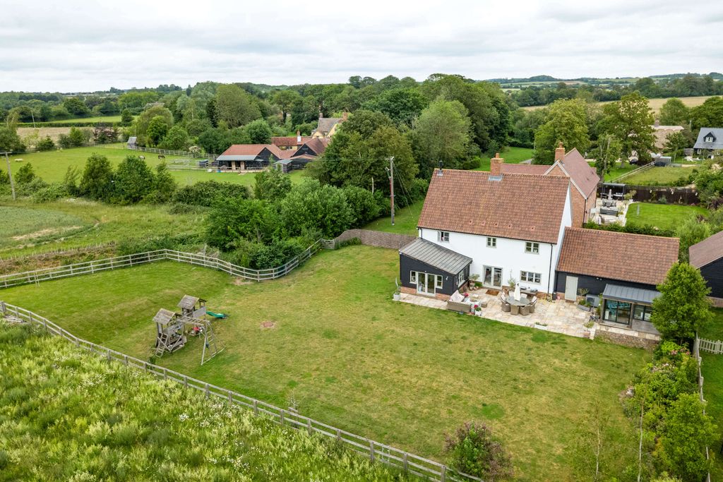 Property photo 2 of 30 Allington House Ext-8