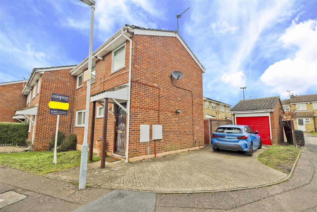 Property photo 1 of 14 External