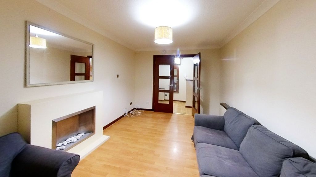 Property photo 3 of 8 Picture No. 01