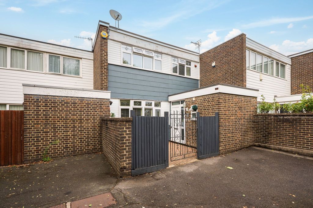 Property photo 1 of 24