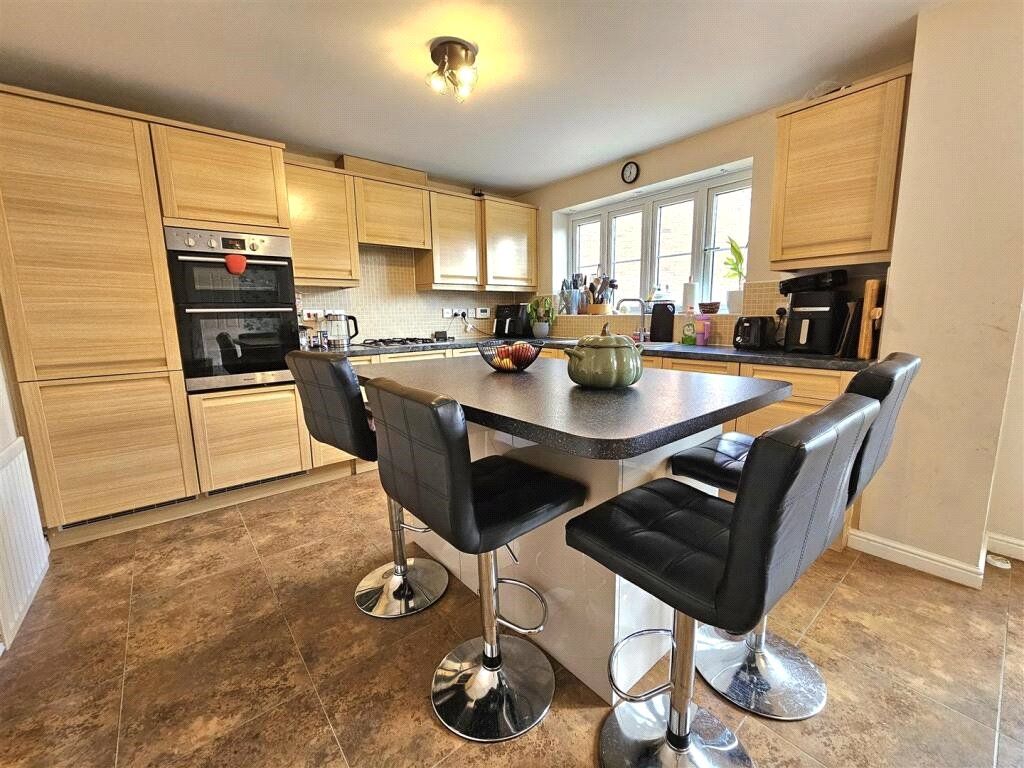 Property photo 3 of 21 Picture No. 04