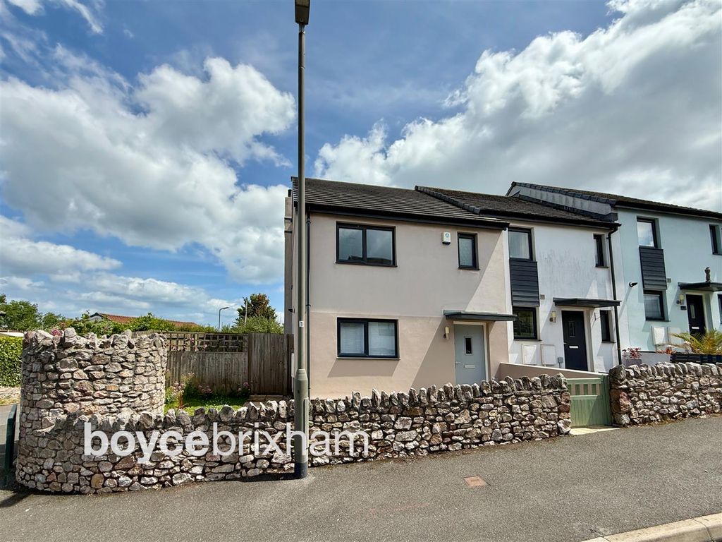 Property photo 1 of 18 Newwatermarkforonlinefront.Jpg