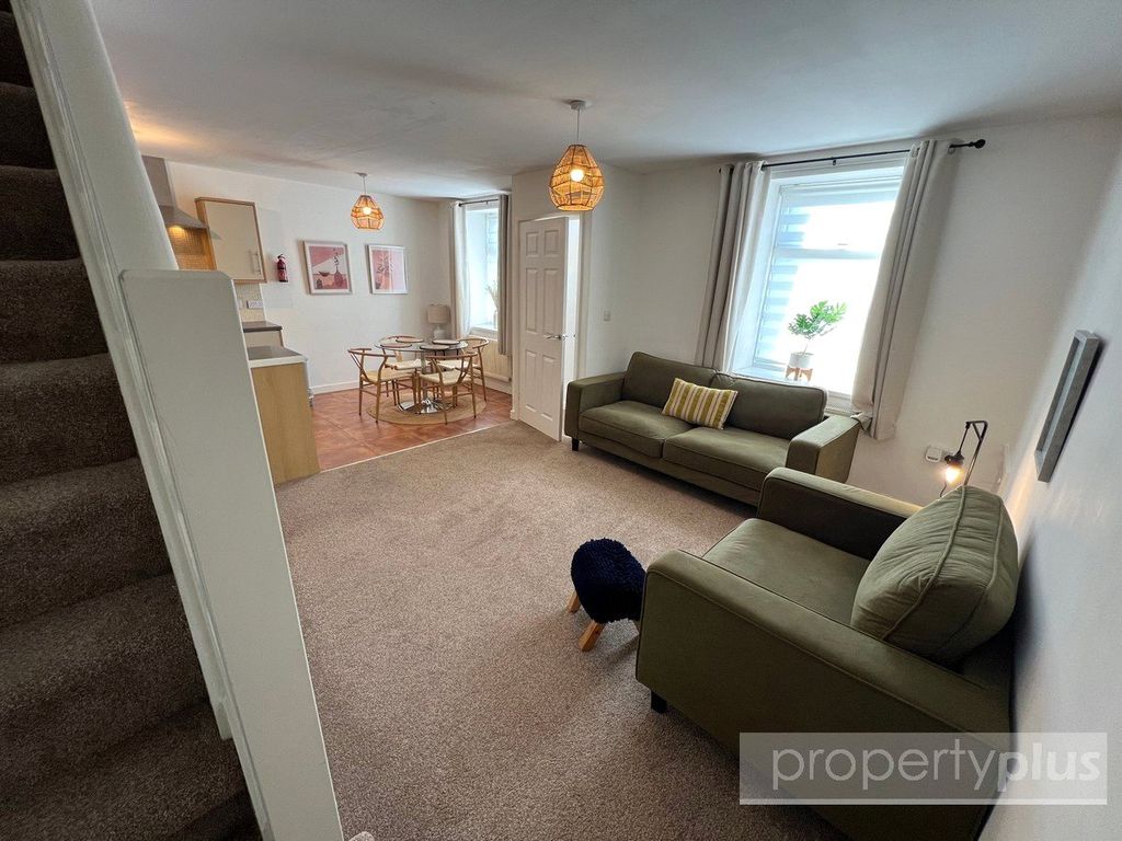 Property photo 2 of 9 Picture No. 04