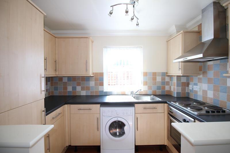Property photo 3 of 5 Kitchen