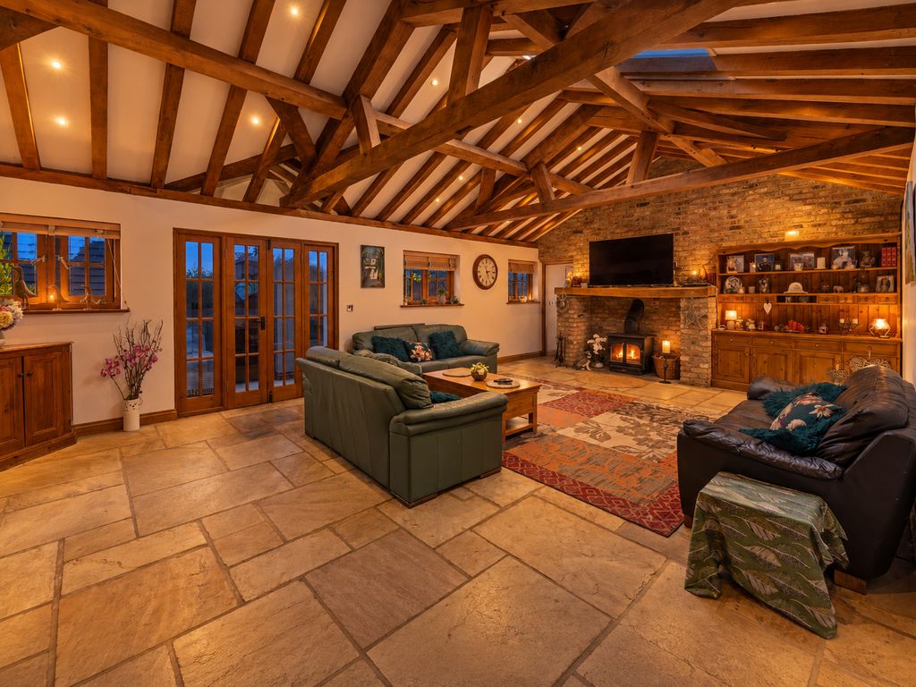 Property photo 3 of 42 8.Jpg