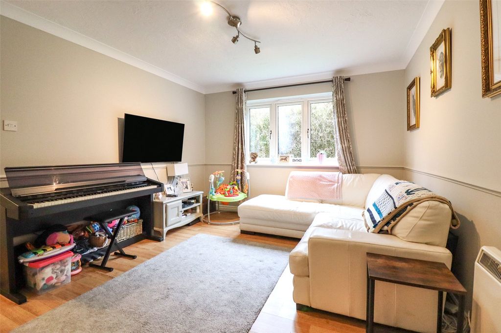 Property photo 3 of 9 Picture No. 17