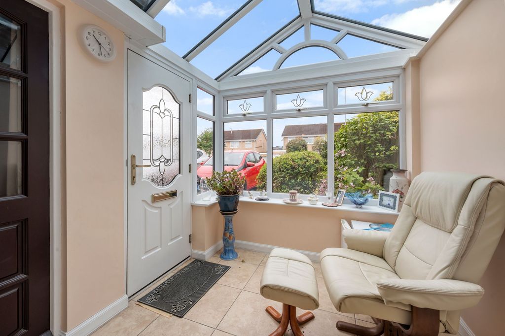 Property photo 2 of 38