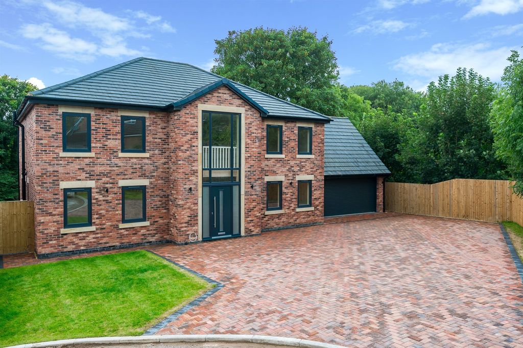 Property photo 1 of 45
