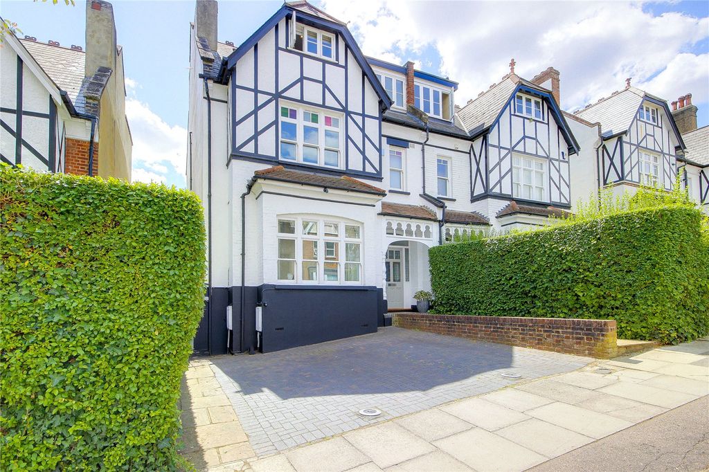 Property photo 2 of 41 Picture No. 08
