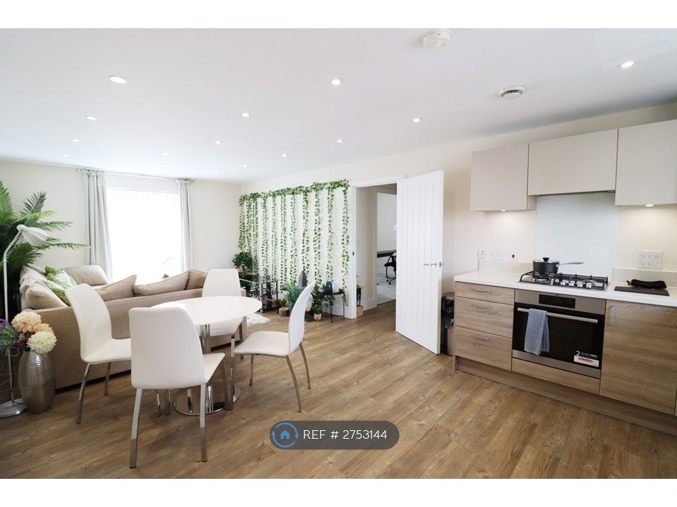 Property photo 2 of 21