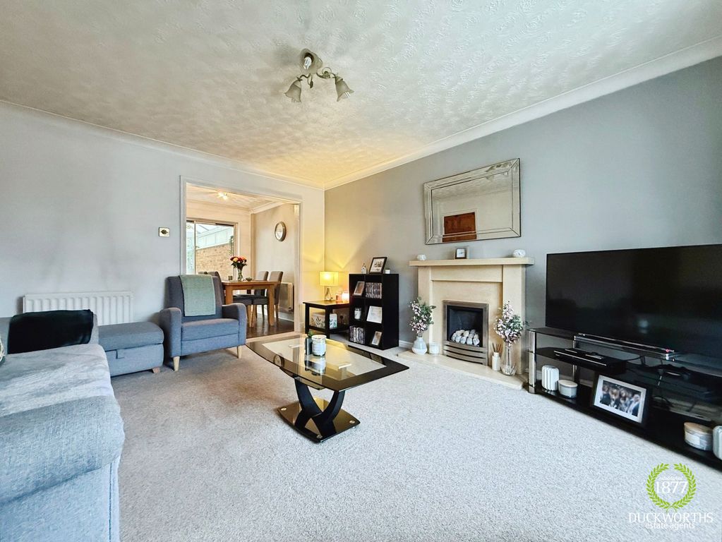 Property photo 2 of 27