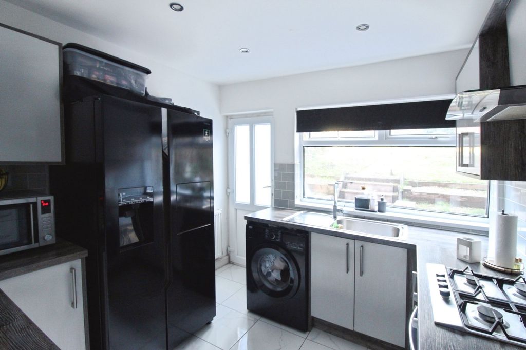 Property photo 2 of 10 Picture No. 01