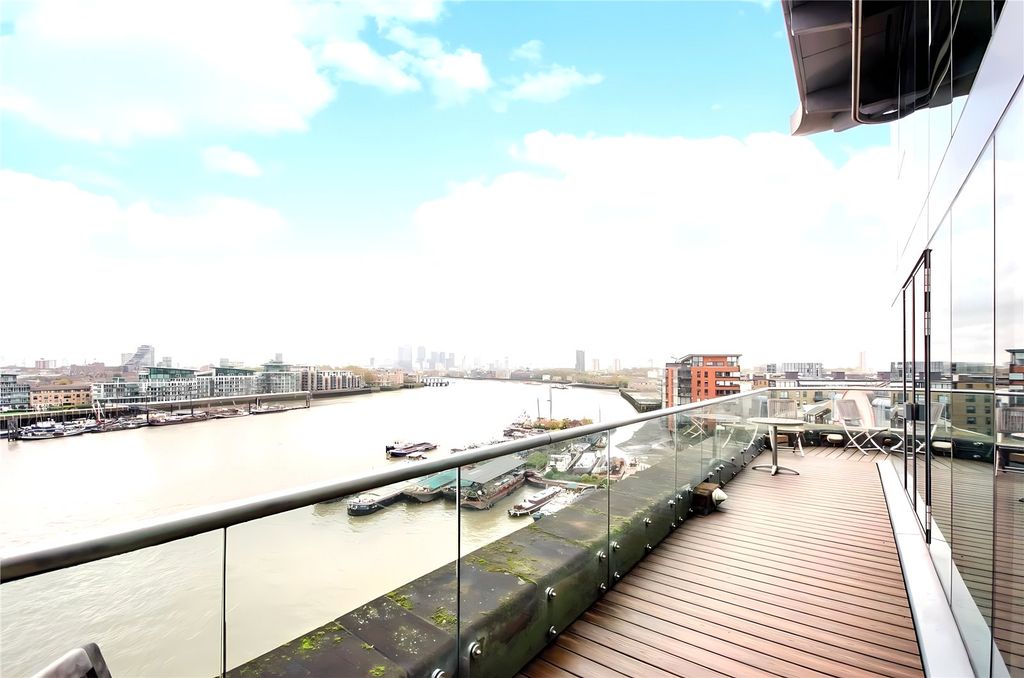 Property photo 2 of 17 Picture No. 01