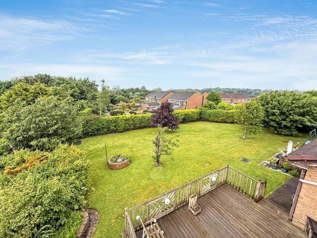 Property photo 3 of 32