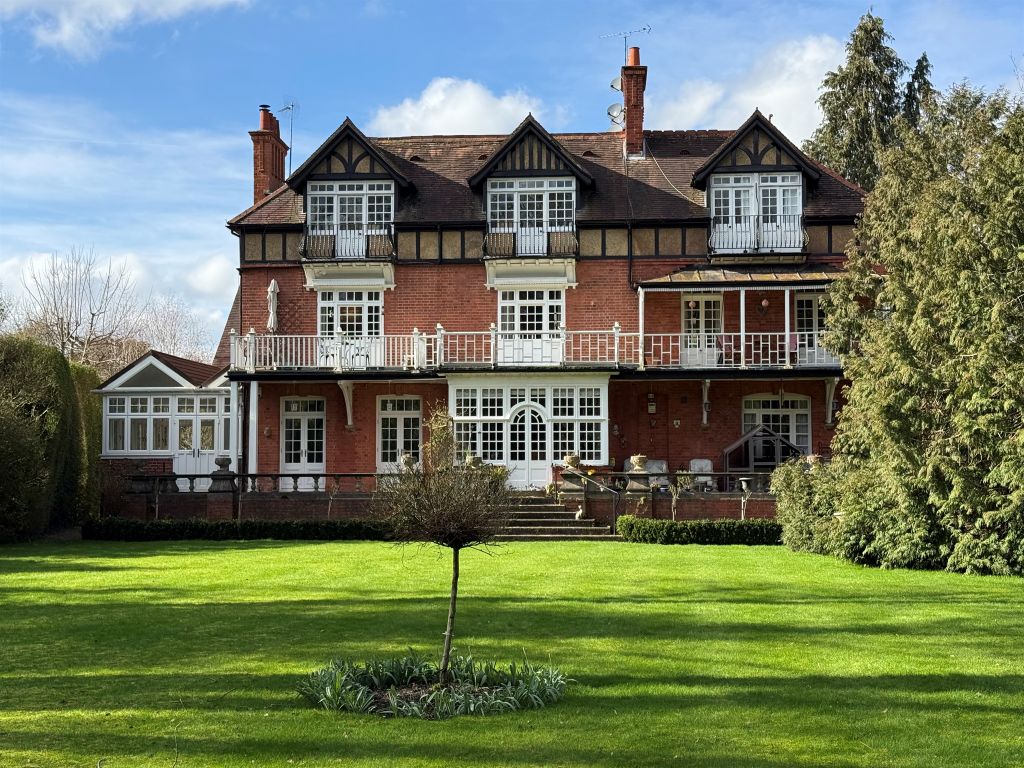 Property photo 1 of 16