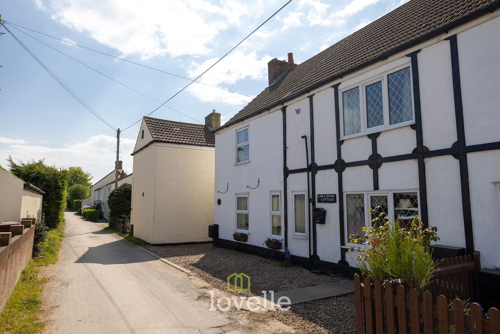 Property photo 1 of 51