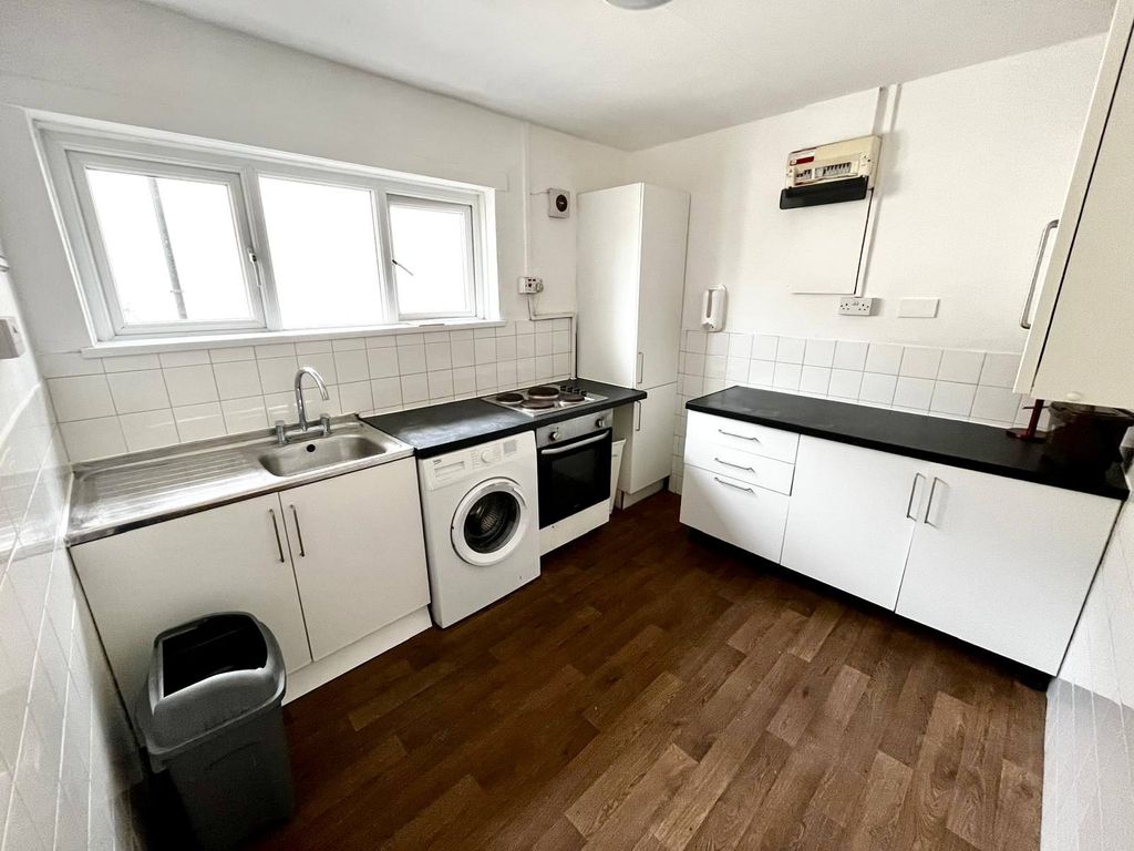 Property photo 2 of 6 Gallery