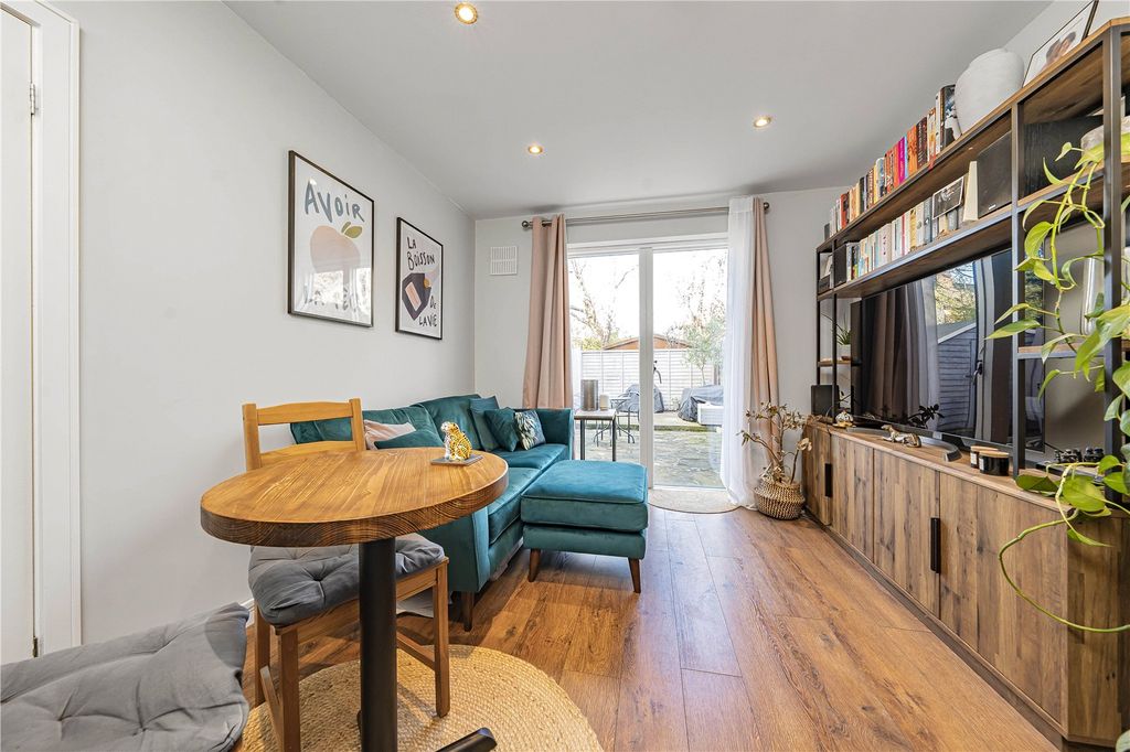 Property photo 2 of 13 Picture No. 04