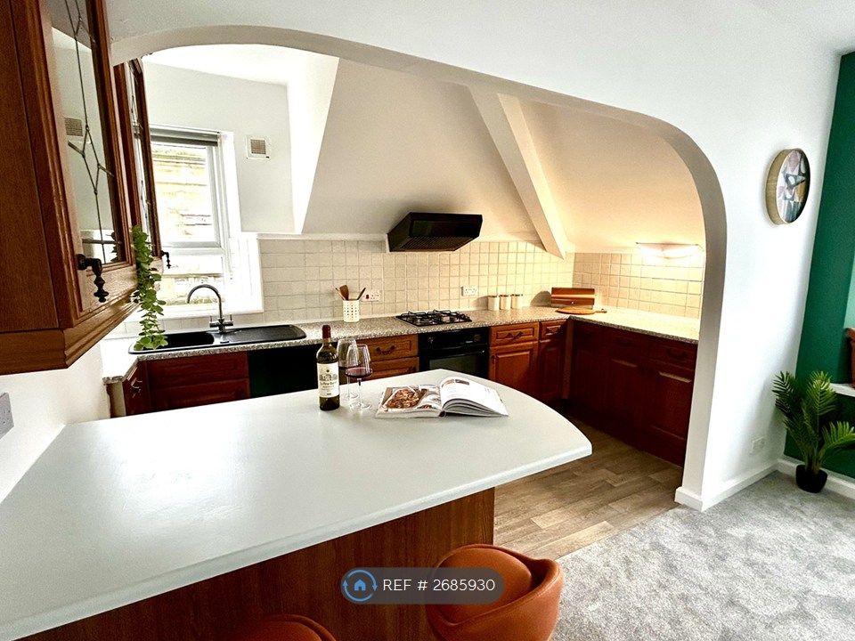 Property photo 2 of 6 Kitchen Area