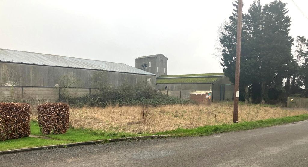 Property photo 2 of 11 Road View