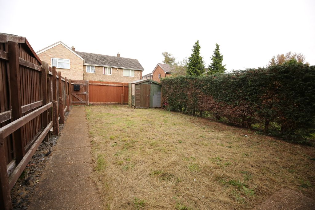Property photo 2 of 6 Garden